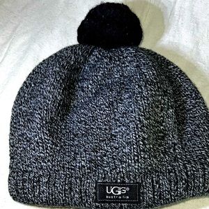 UGG fleece lined beanie w/ Pom Pom
